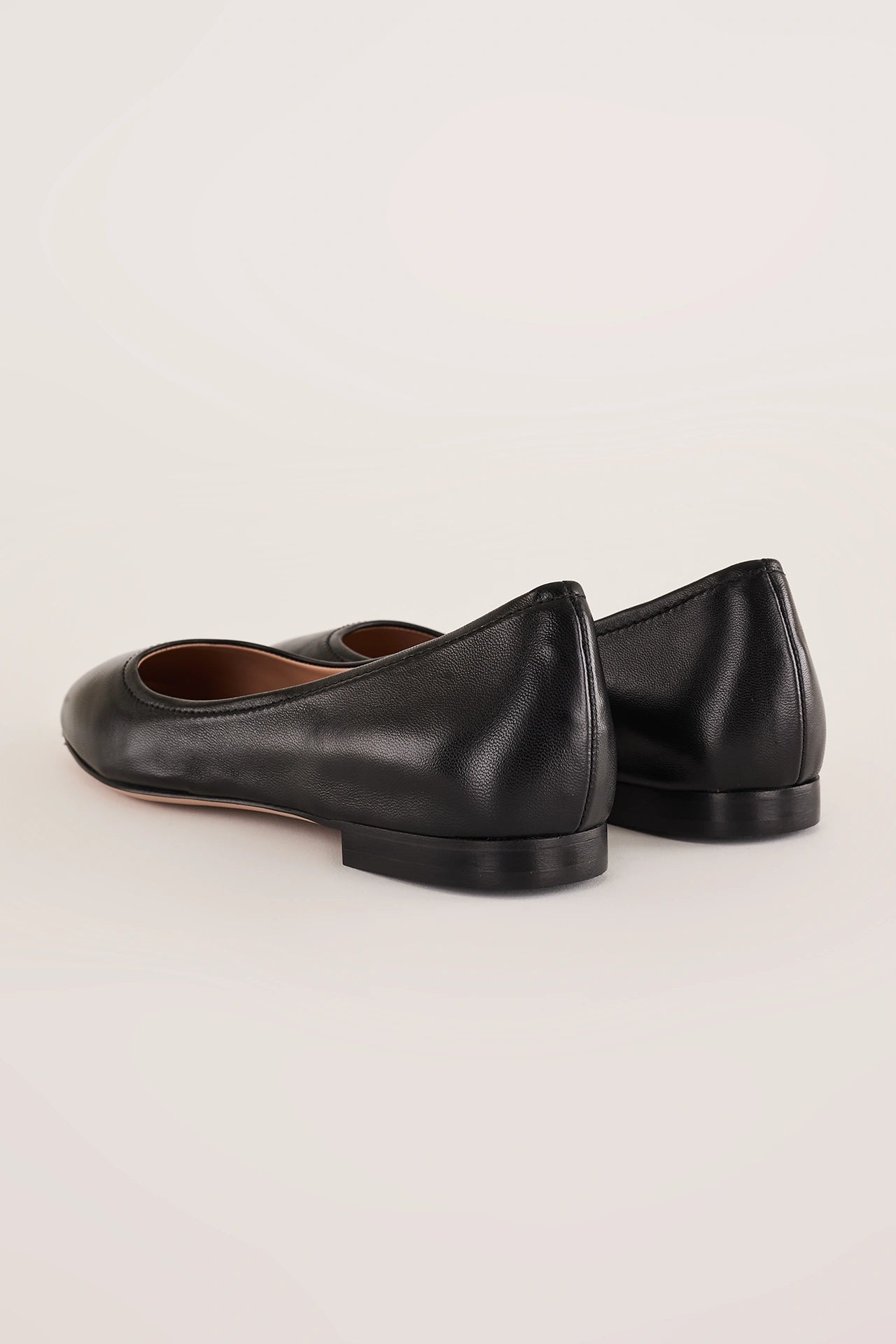 Everyday leather ballet flats