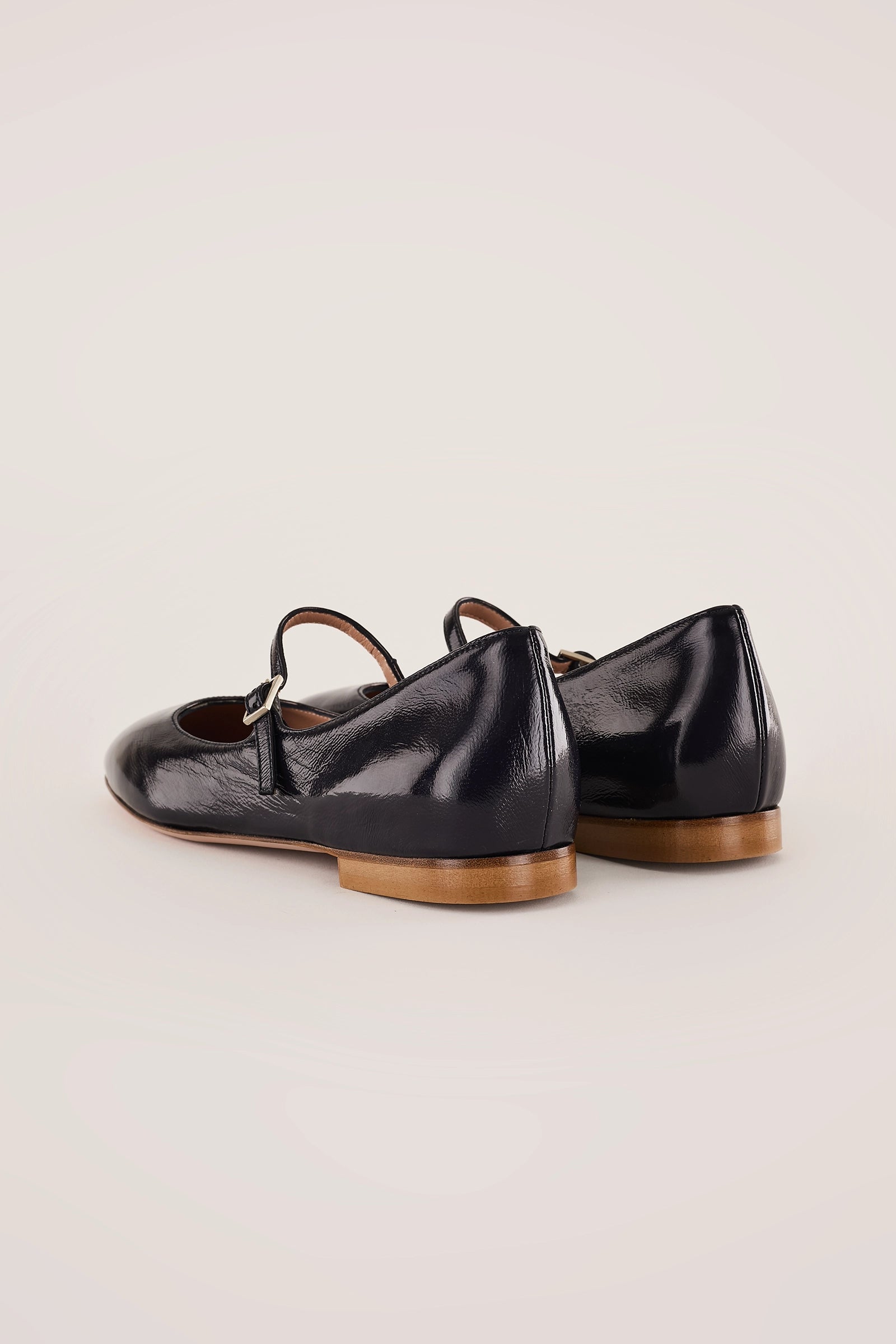 Patent leather round-toe Mary Janes
