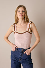 Top in maglia con volant