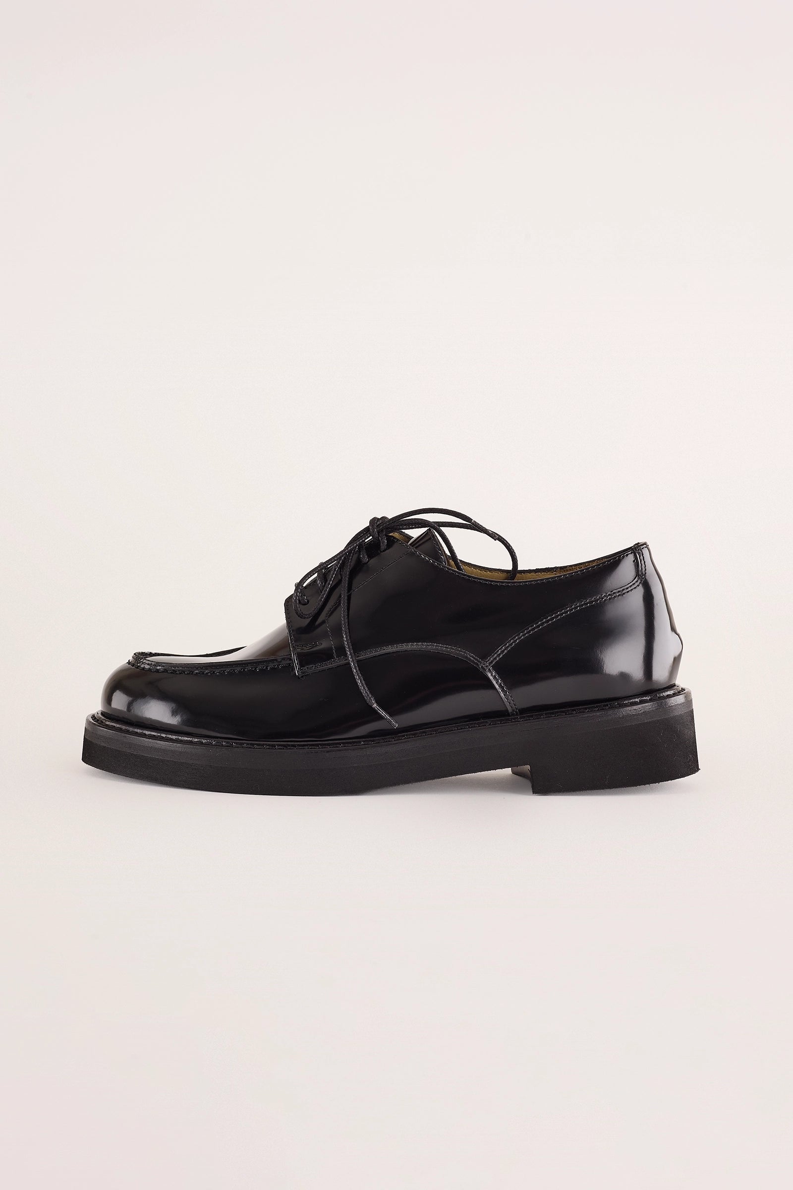 scarpe stringate lucide con suola alta abrasivato nero, pelle abrasivata