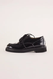 scarpe stringate lucide con suola alta abrasivato nero, pelle abrasivata