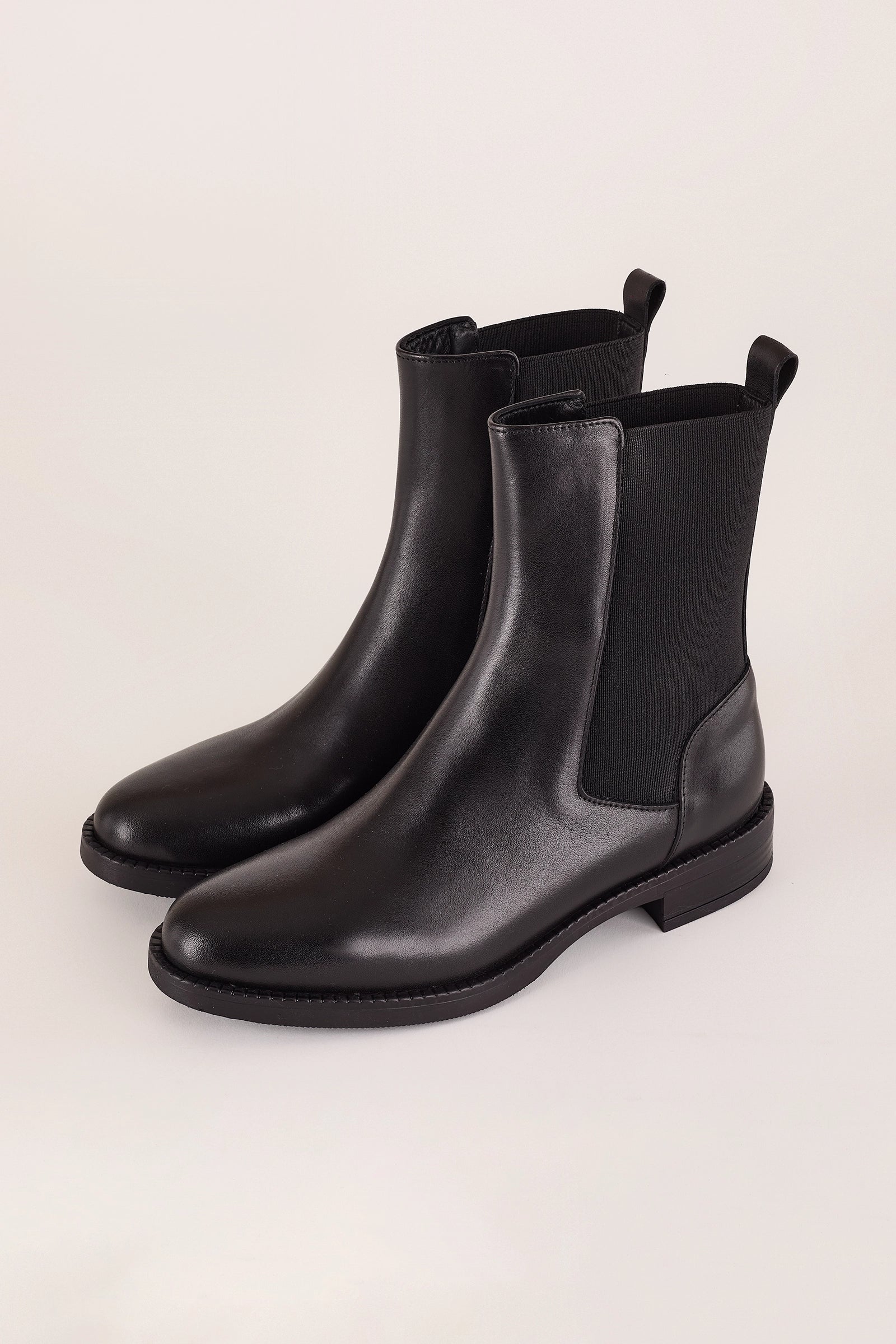 chelsea boots con fondo in gomma, made in italy, nero