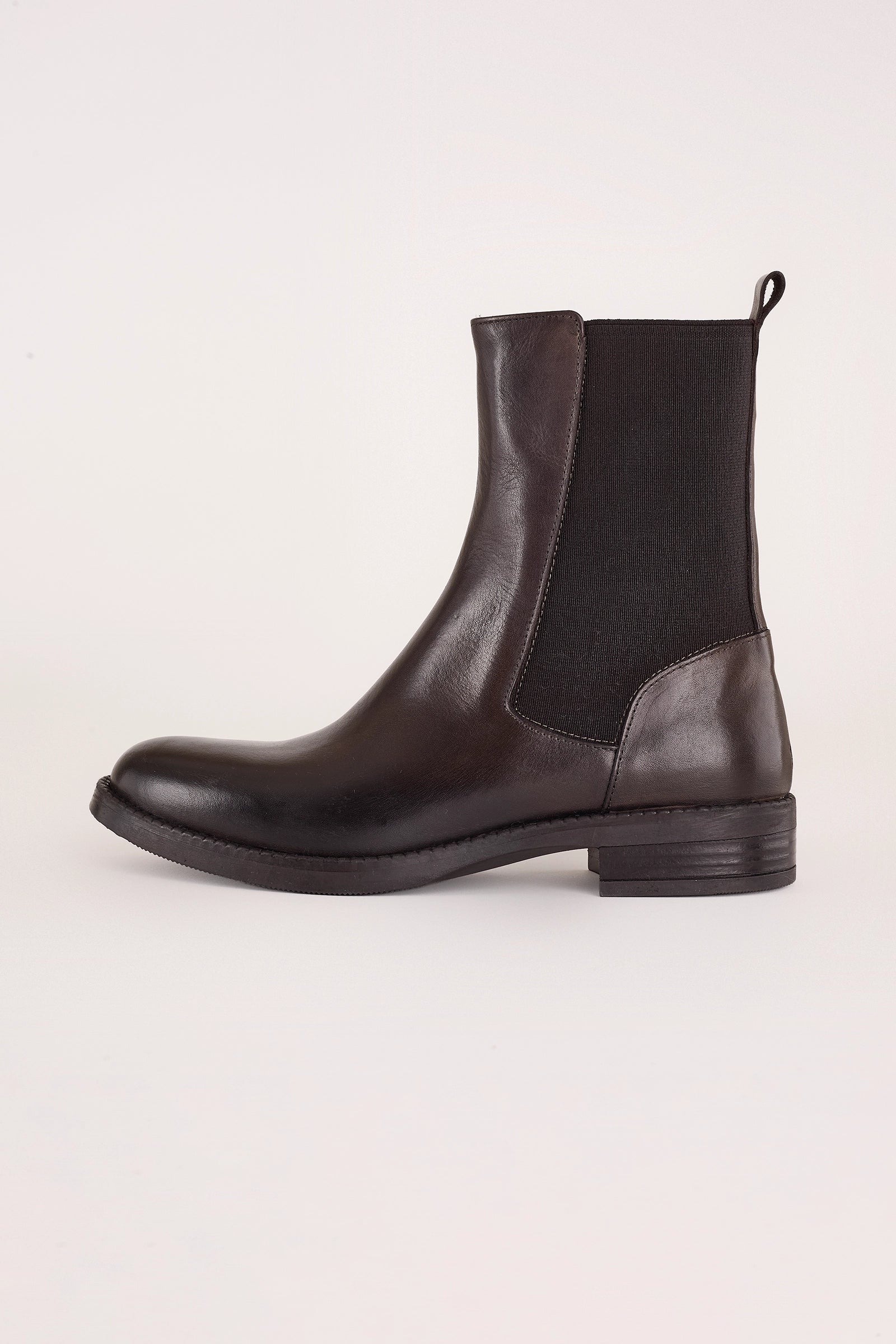 chelsea boots con fondo in gomma testa di moro, made in italy