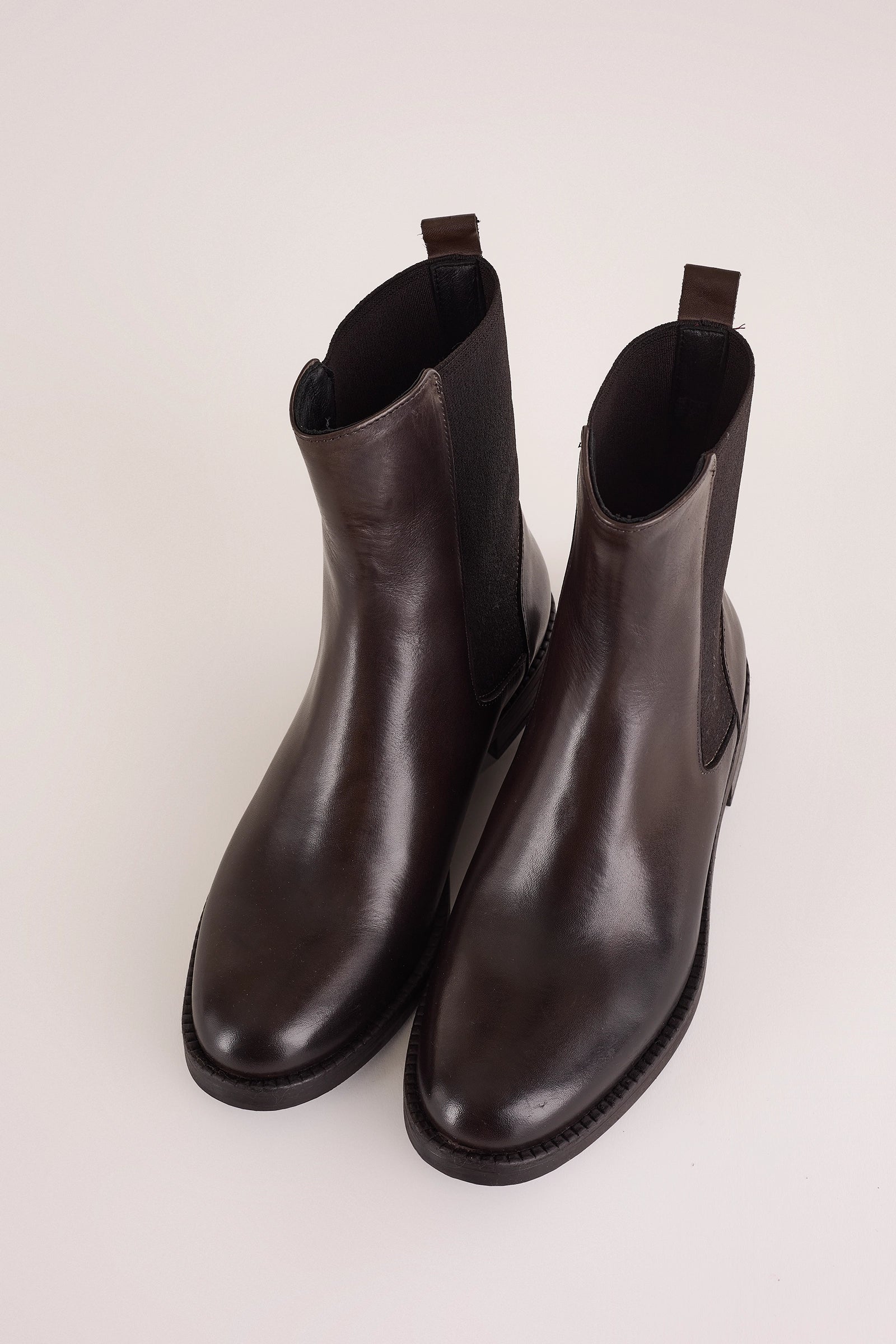 chelsea boots con fondo in gomma, made in italy, testa di moro