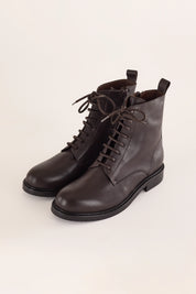 stivaletti stringati nero