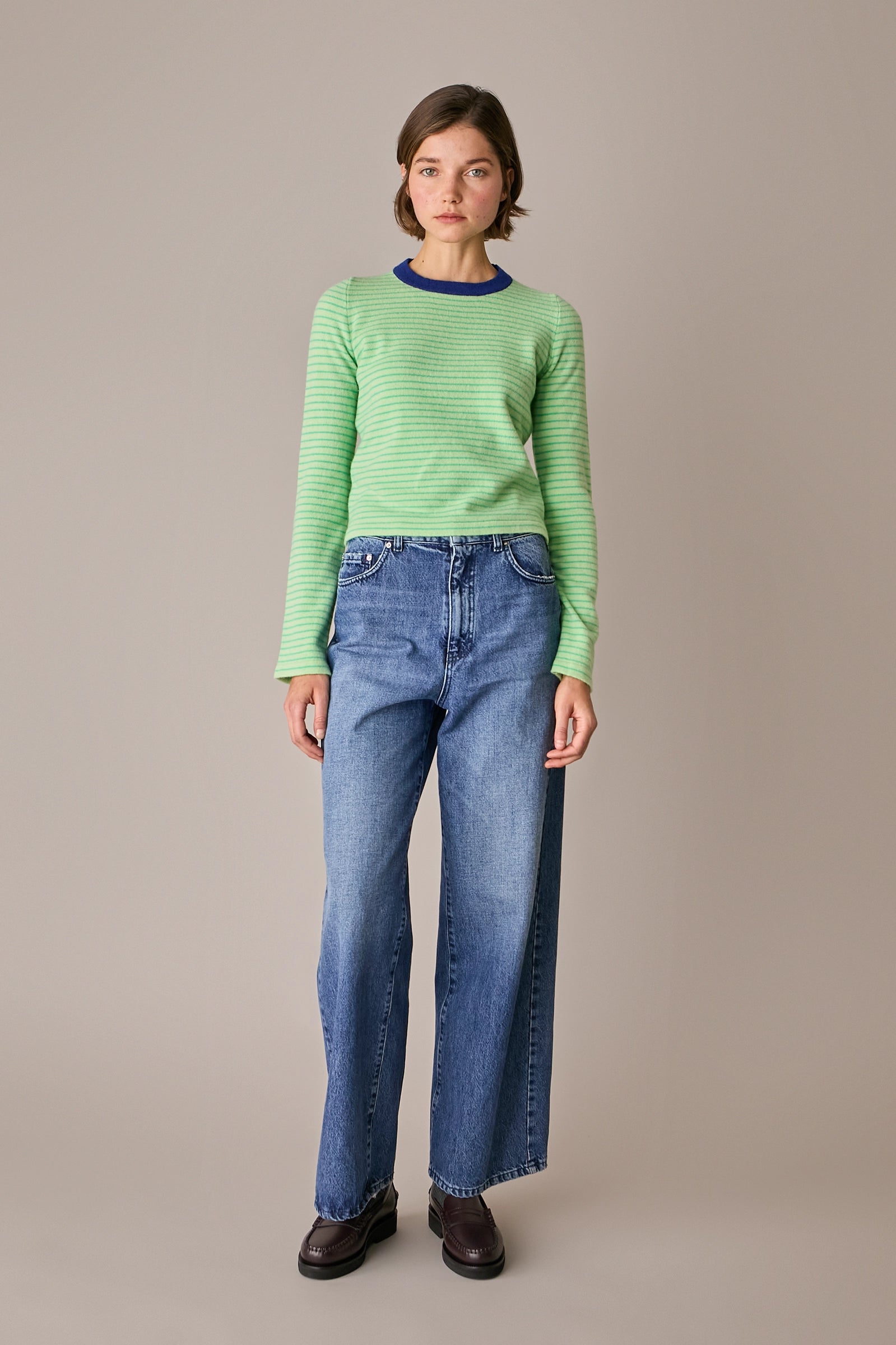 maglia cropped a righe in lana e cashmere cipria - oliva, made in italy