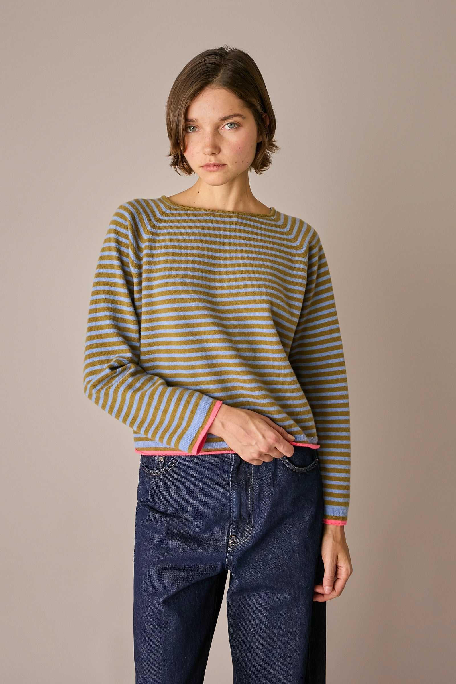 maglia a righe in lana e cashmere avio - muschio, maniche raglan