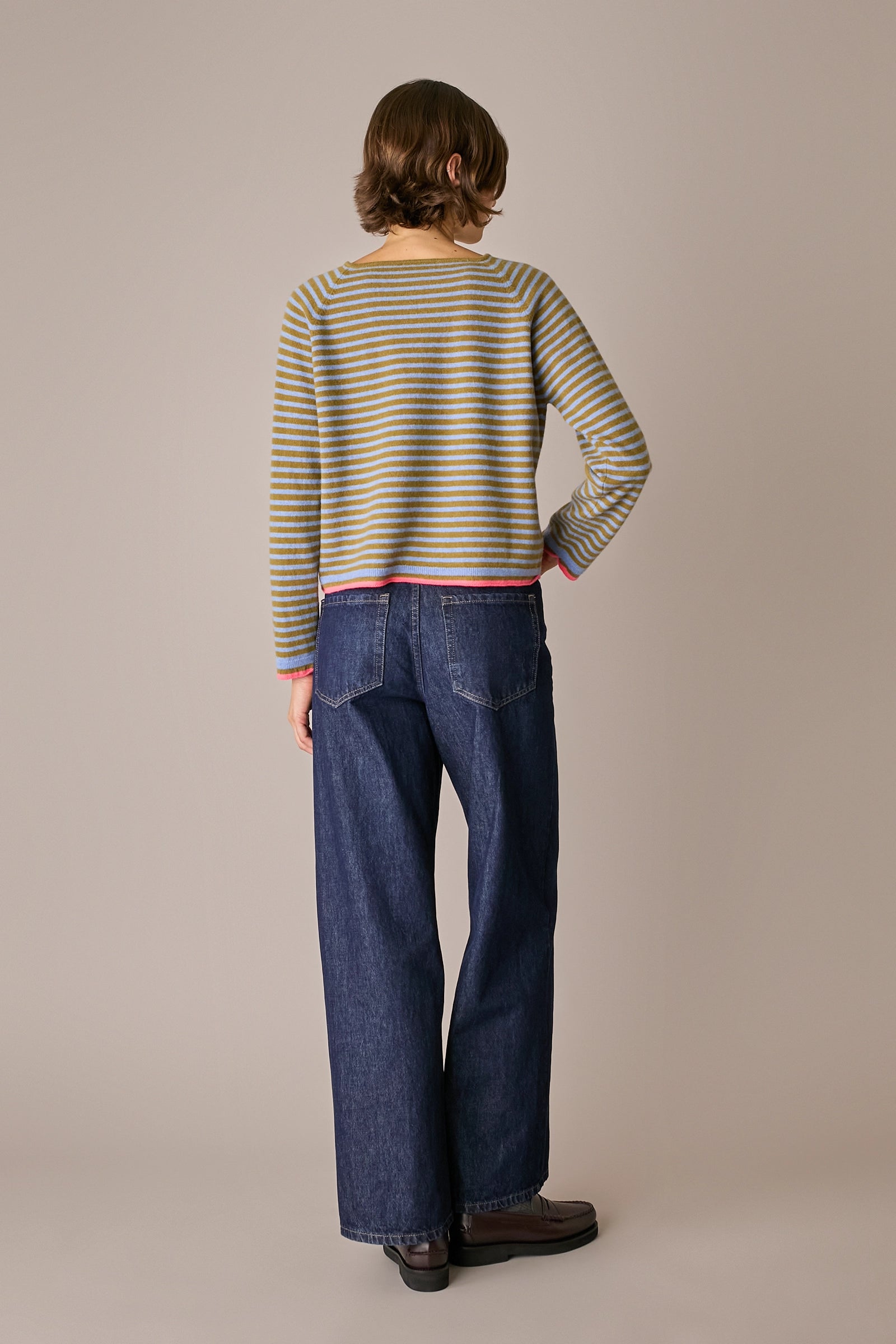 maglia a righe in lana e cashmere avio - muschio, scollo quadrato