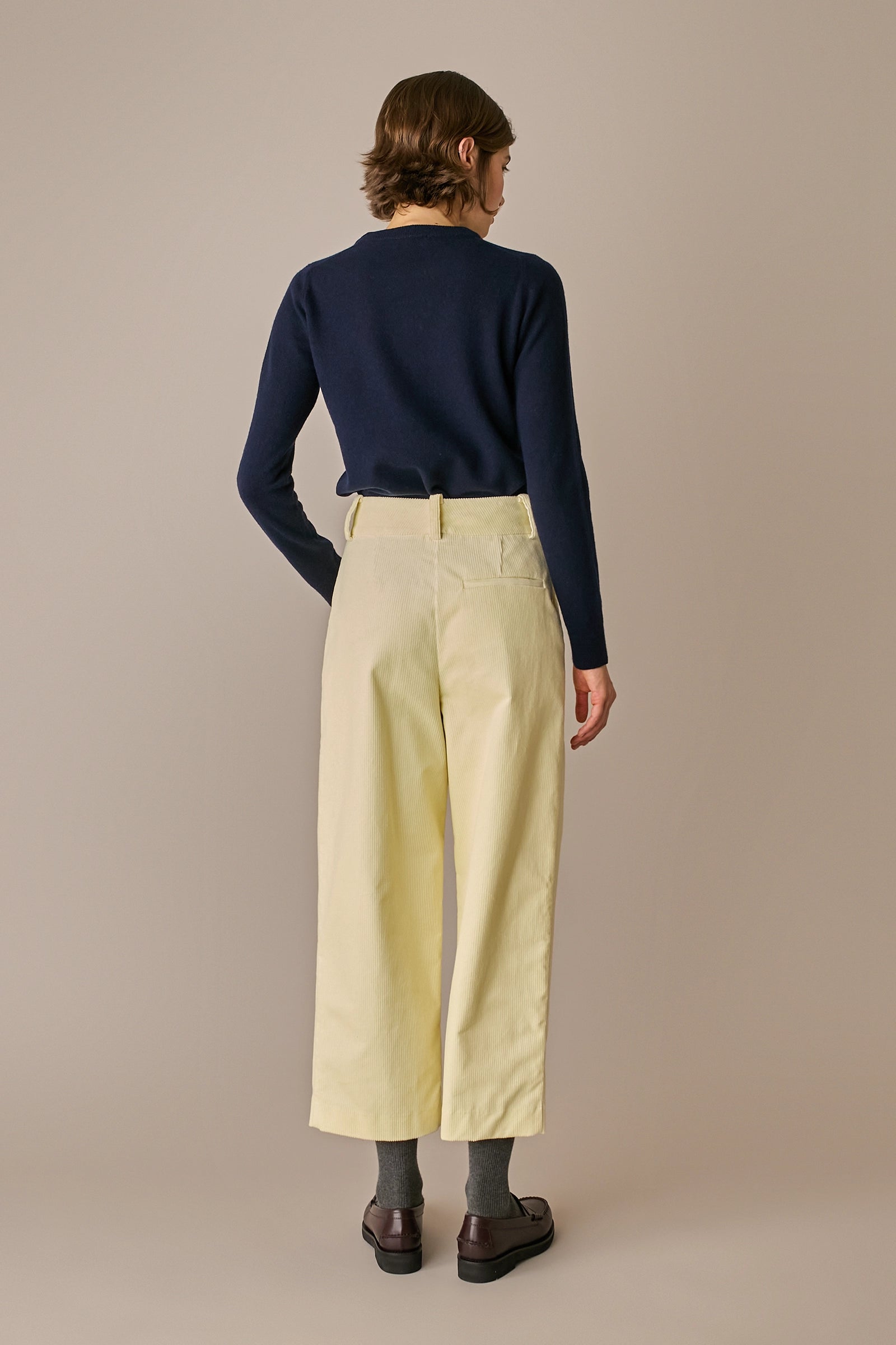 maglia girocollo in lana e cashmere blu navy, made in italy, collezione donna