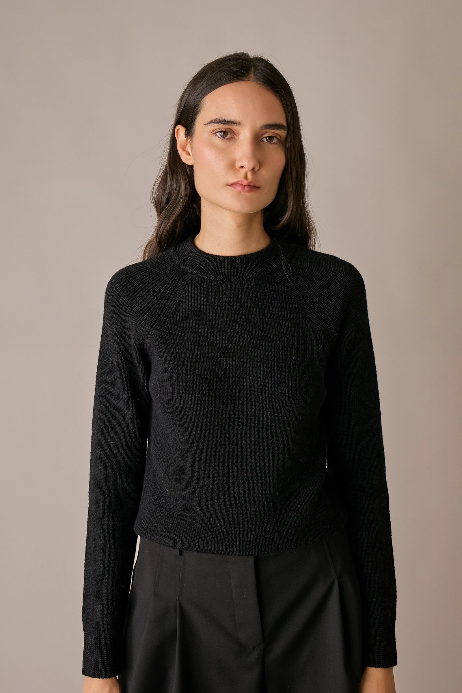 maglia a costine con maniche raglan giallino, maniche raglan