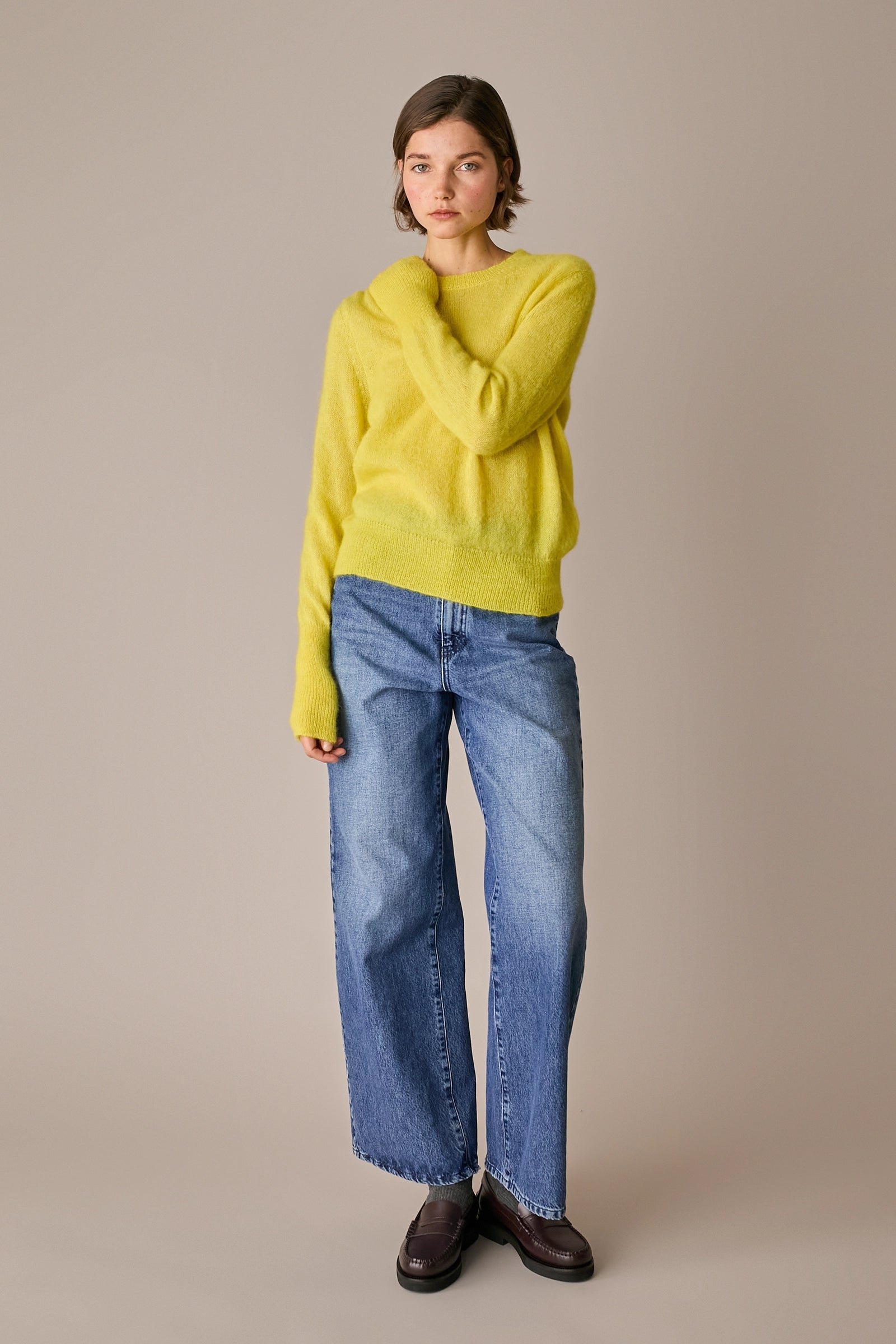 maglia girocollo in alpaca, modello girocollo, giallo