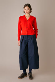 cardigan in lana con scollo a v rosso, spalle scese
